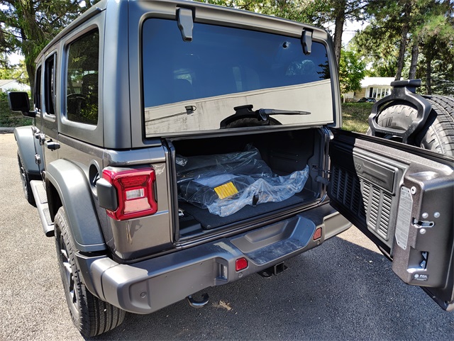 2025 Jeep Wrangler Sport S photo 30