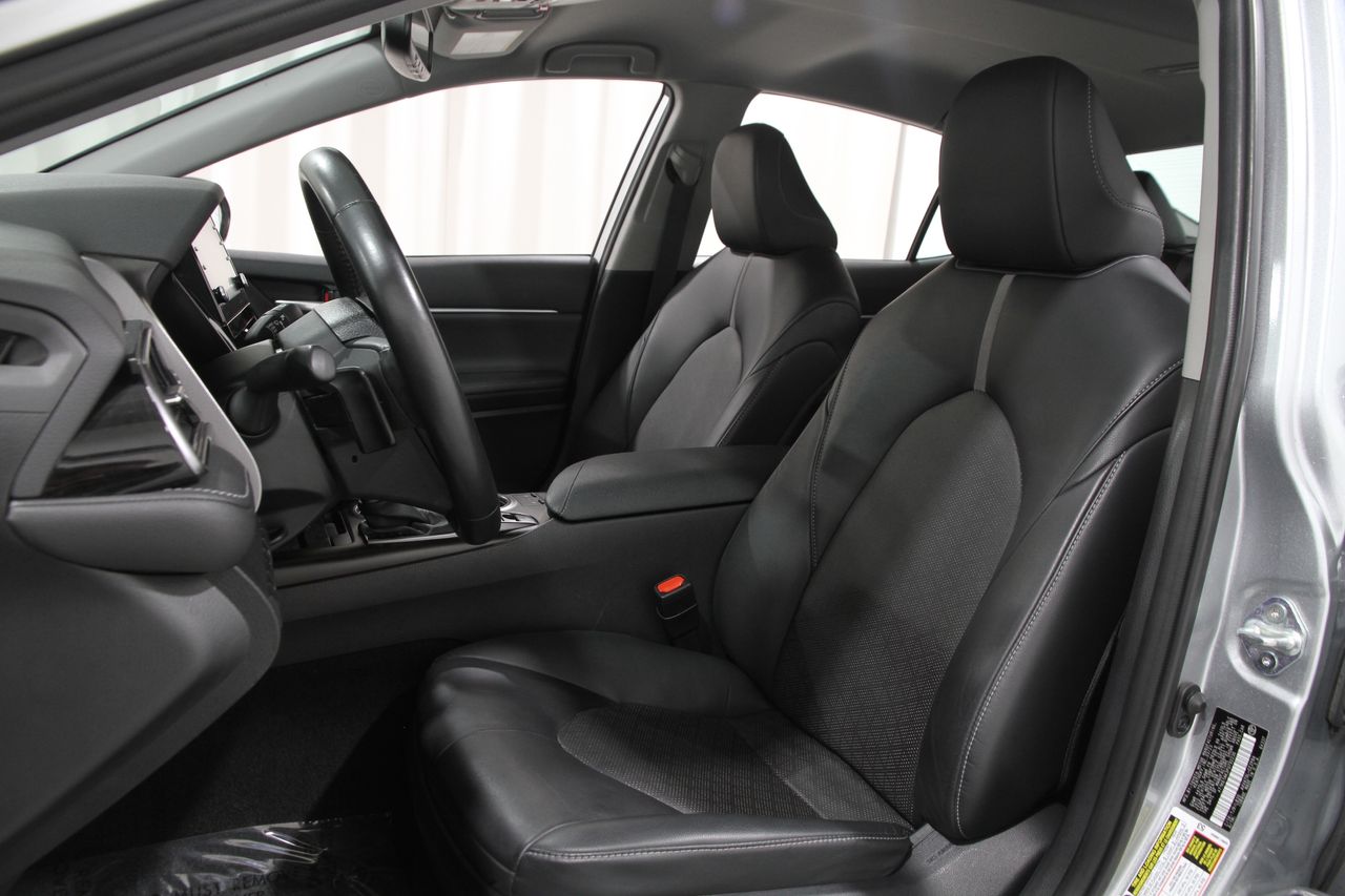 2023 Toyota Camry XSE photo 5