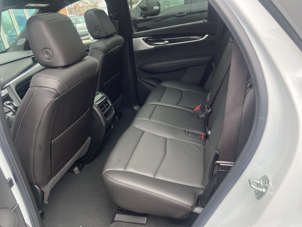 2025 CADILLAC XT5 - Image 8