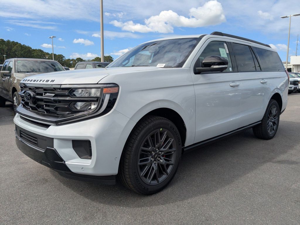 2025 Ford Expedition Platinum MAX photo 6