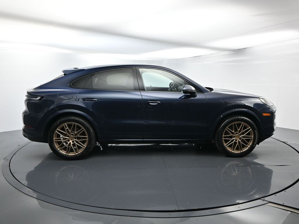 2024 Porsche Cayenne Coupe Base photo 13