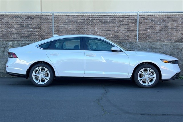 2025 Honda Accord 1.5T LX photo 2