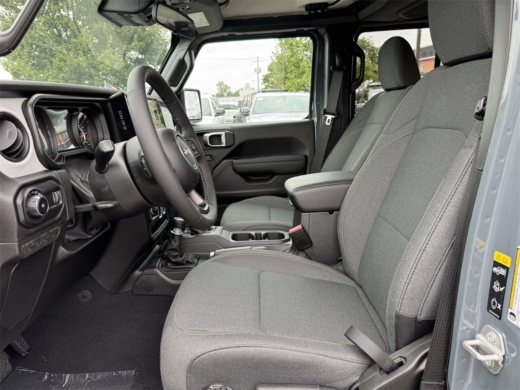2025 Jeep Wrangler Sport S photo 11