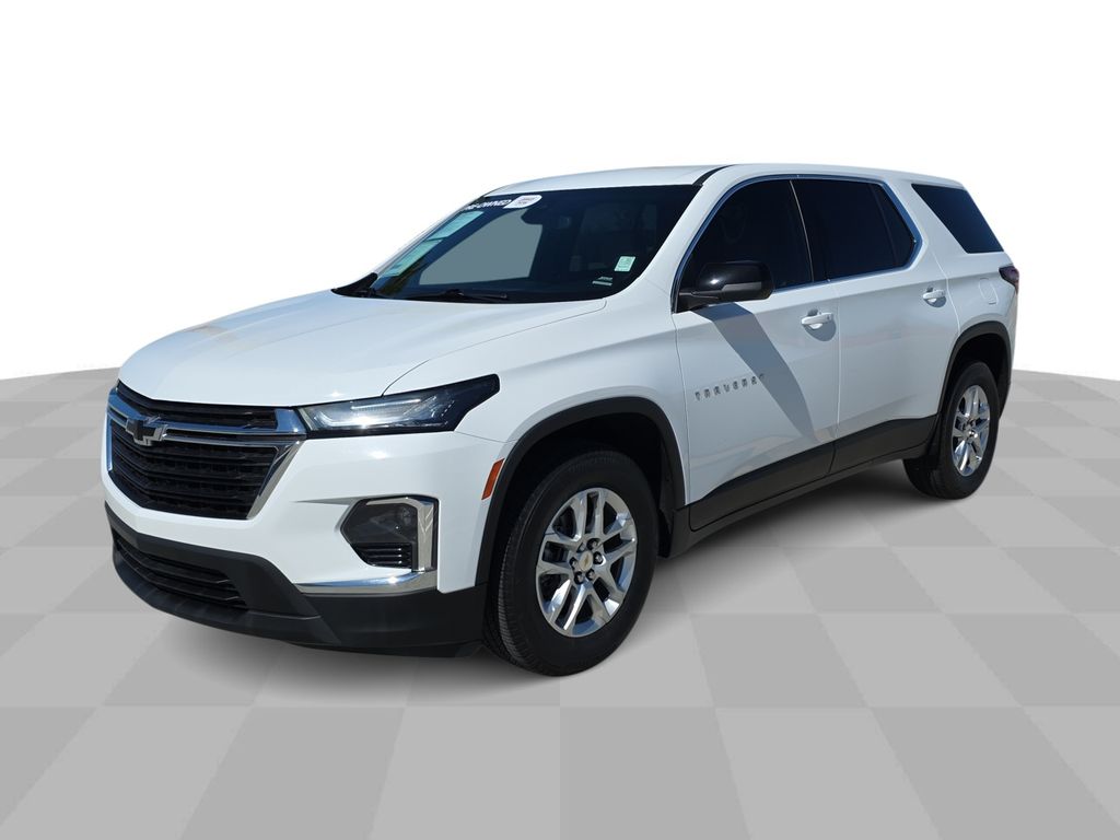 2022 Chevrolet Traverse LS photo 2