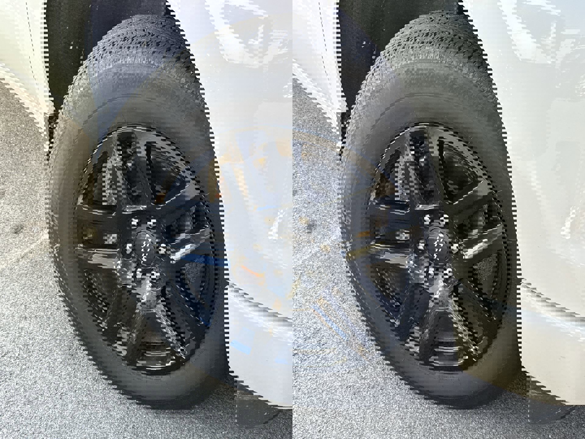 2024 Chevrolet Silverado 1500 Custom photo 3