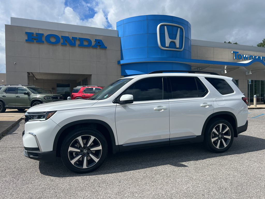 2025 Honda Pilot Touring's photo