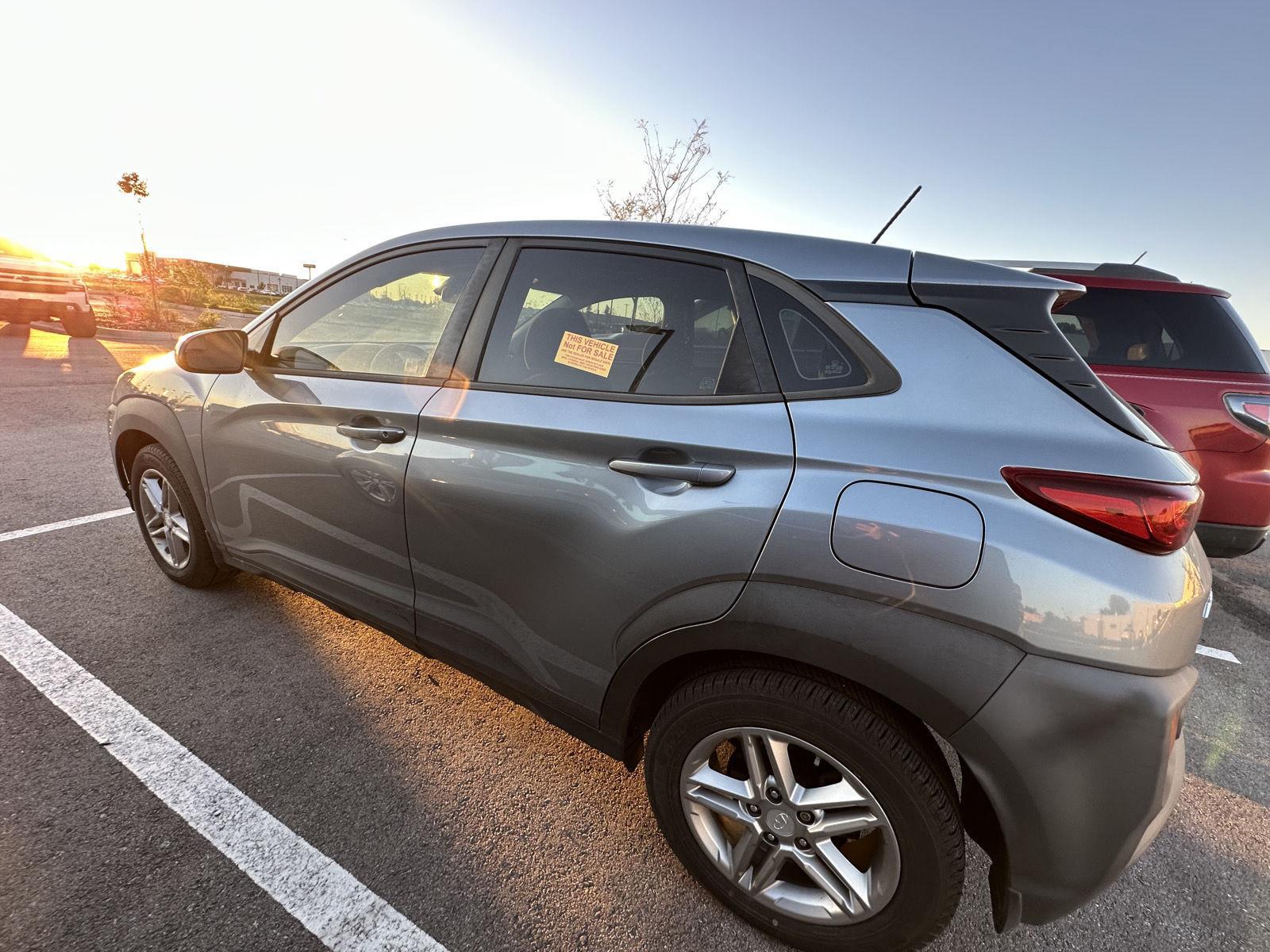 Used 2021 Hyundai Kona SE with VIN KM8K12AA3MU600885 for sale in Kansas City