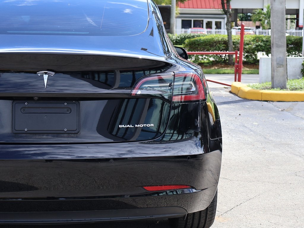 2021 Tesla Model 3 Long Range photo 15