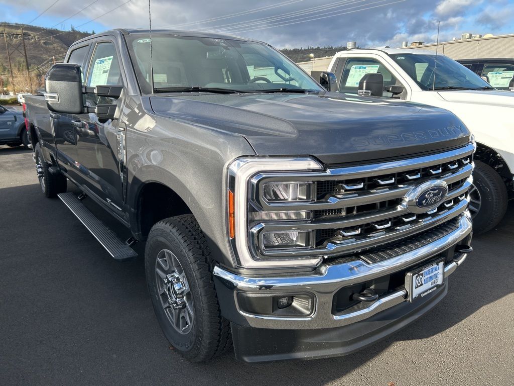 2026 Ford F-350 Super Duty Lariat's photo