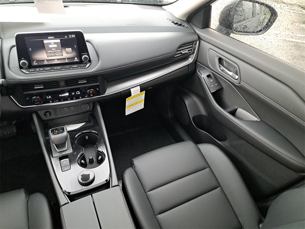 2026 Nissan Rogue SV photo 14