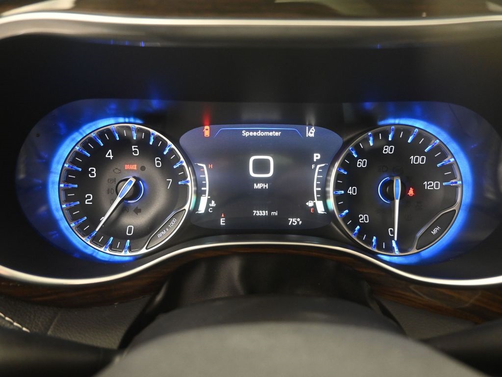 2022 Chrysler Pacifica Limited photo 6