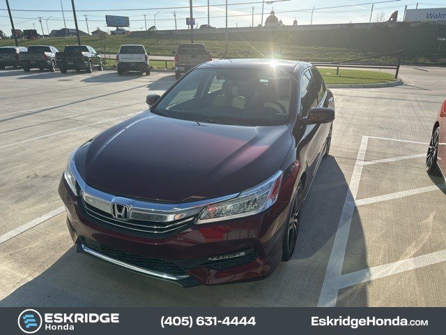2017 Honda Accord Touring photo 2