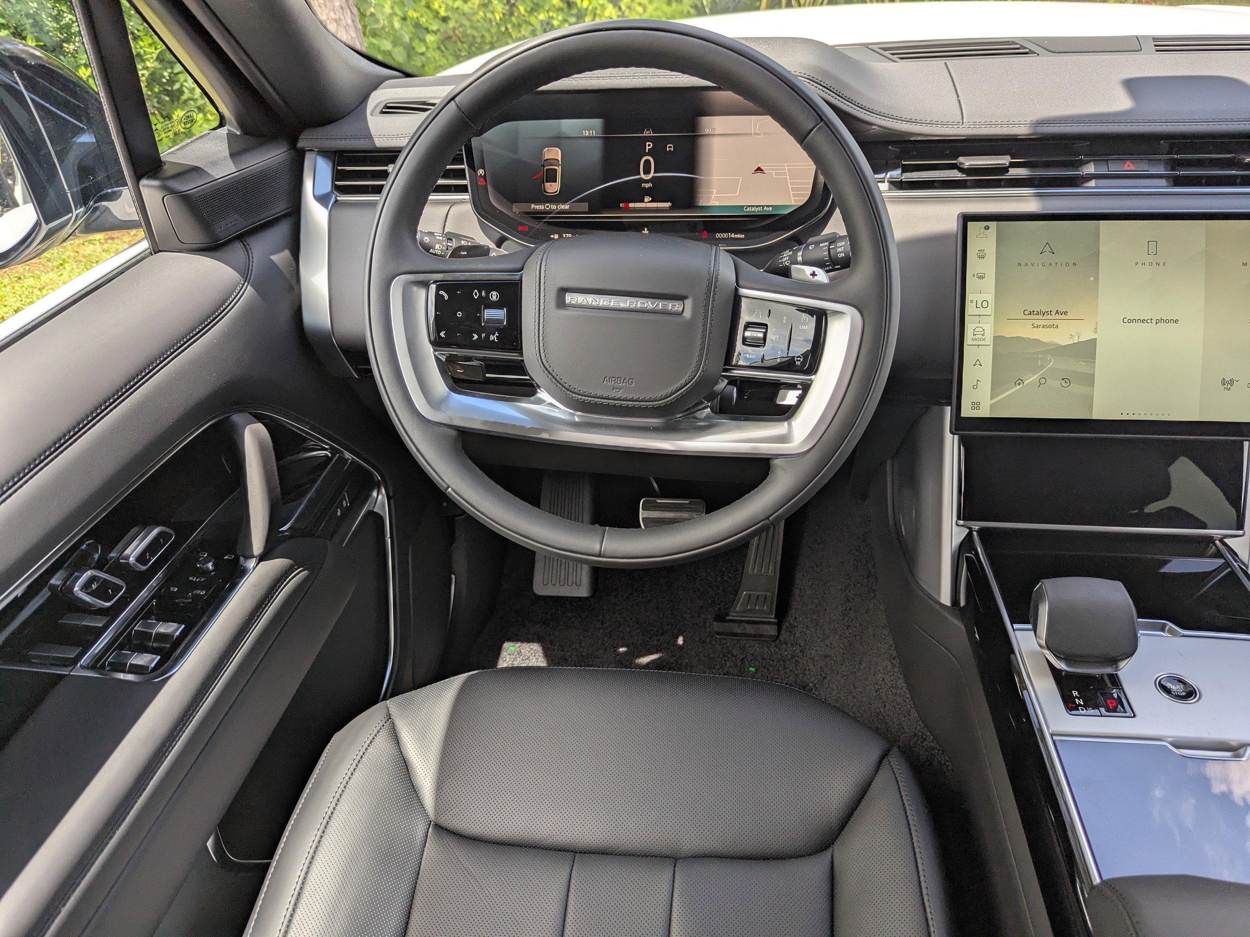 2025 Land Rover Range Rover SE photo 15