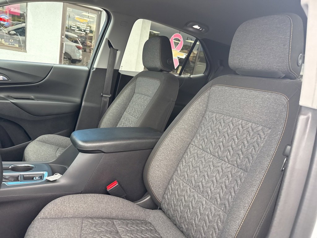 2024 Chevrolet Equinox LT photo 25