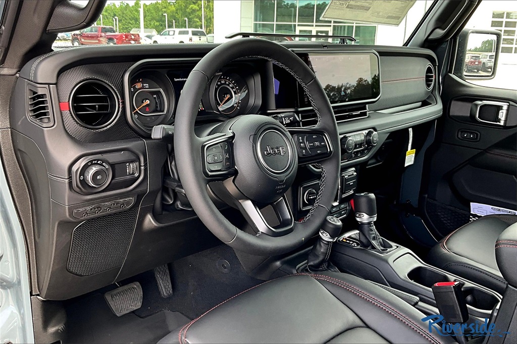 2025 Jeep Wrangler Rubicon X photo 6