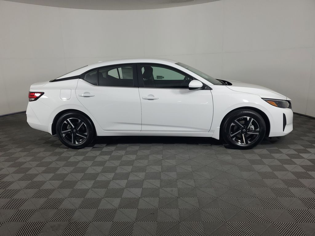 2025 Nissan Sentra SV photo 3
