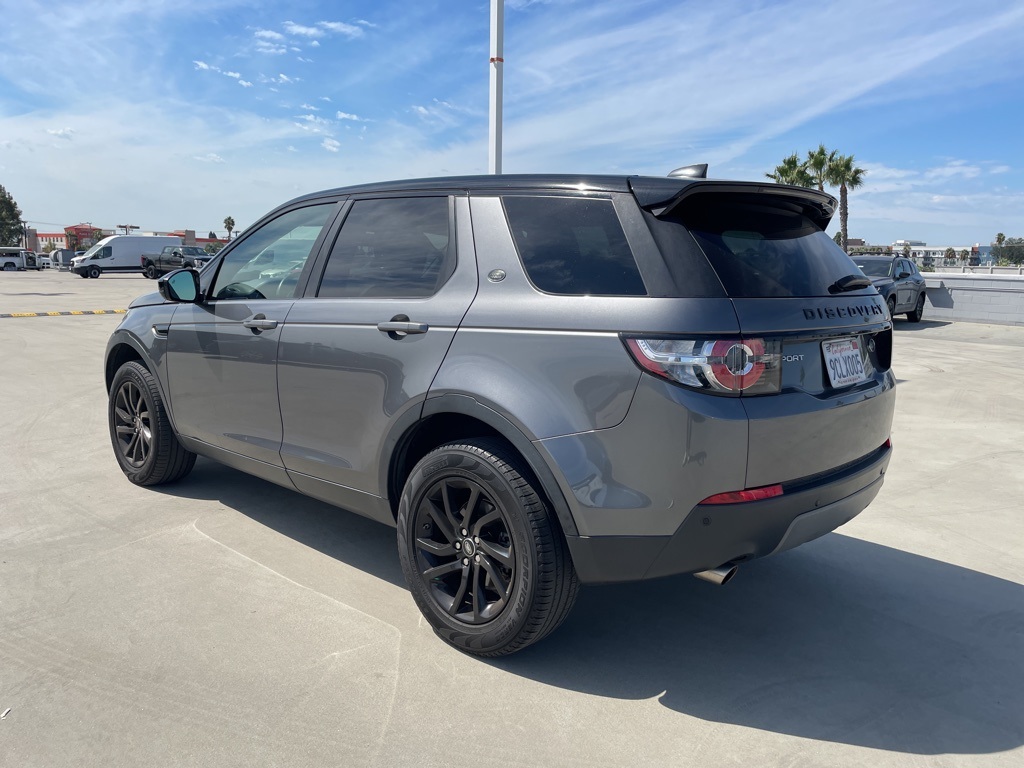 2019 Land Rover Discovery Sport SE photo 4