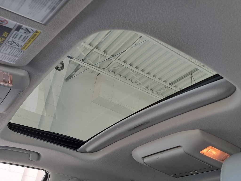 2014 Toyota Sequoia Limited photo 23