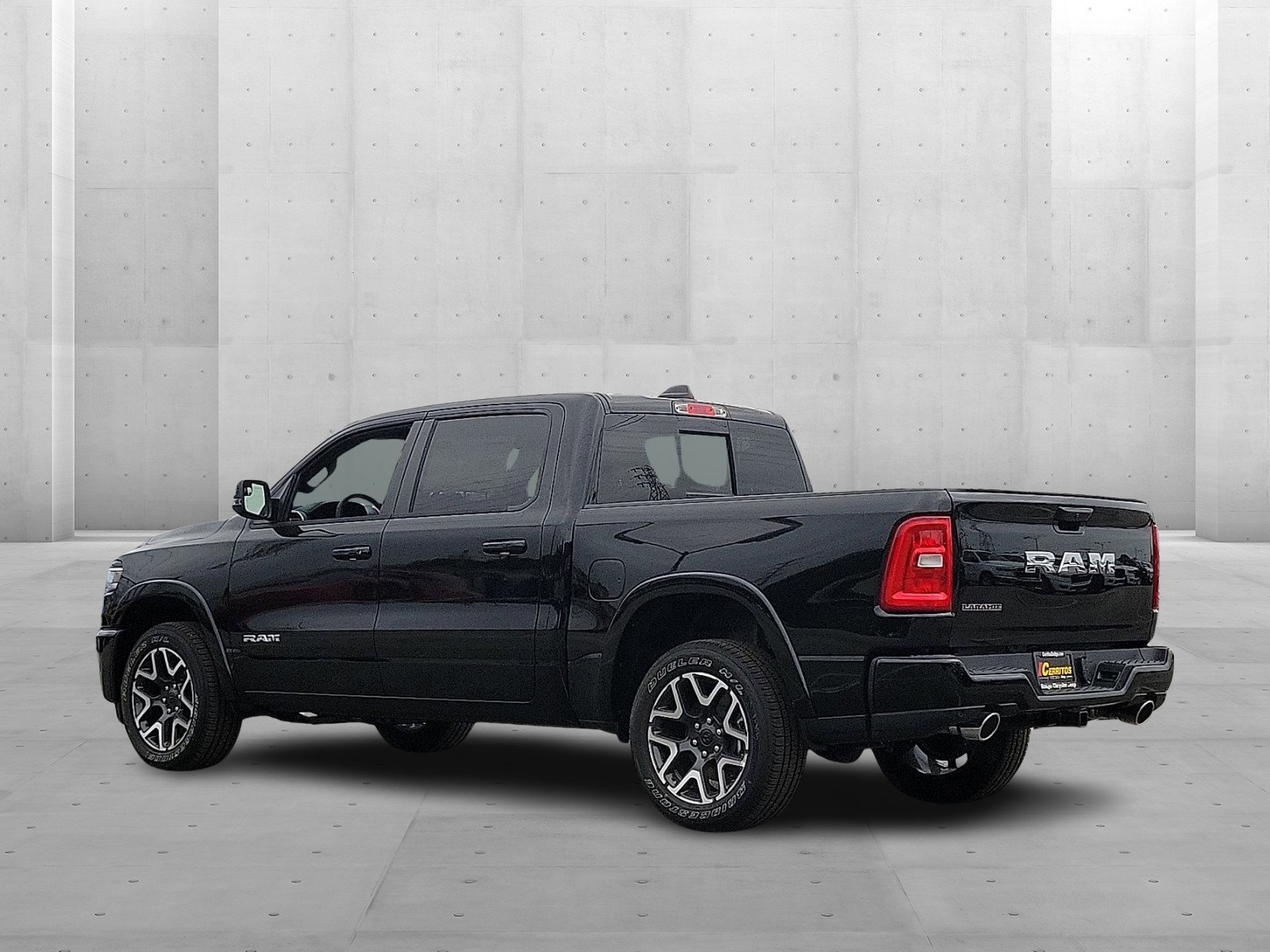 2025 Ram 1500 Laramie photo 2