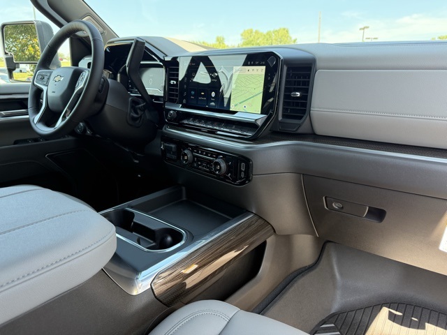 2025 Chevrolet Silverado 2500HD LT photo 10