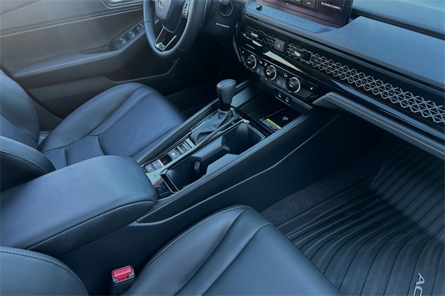 2025 Honda Accord Hybrid EX-L photo 11