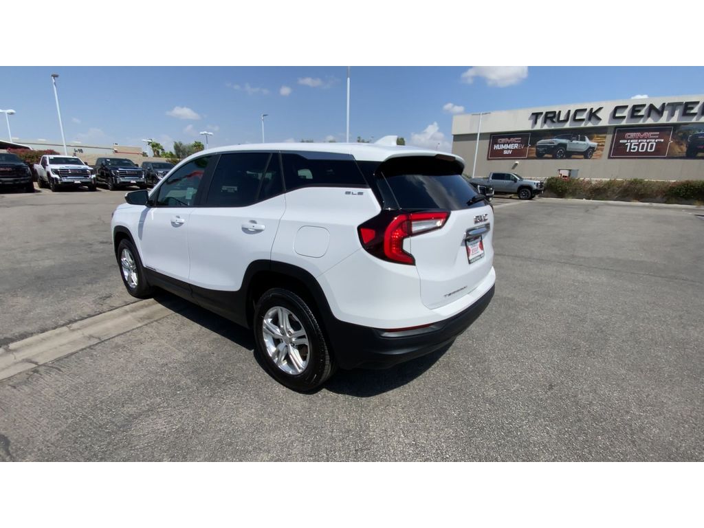 2024 Gmc Terrain SLE photo 6
