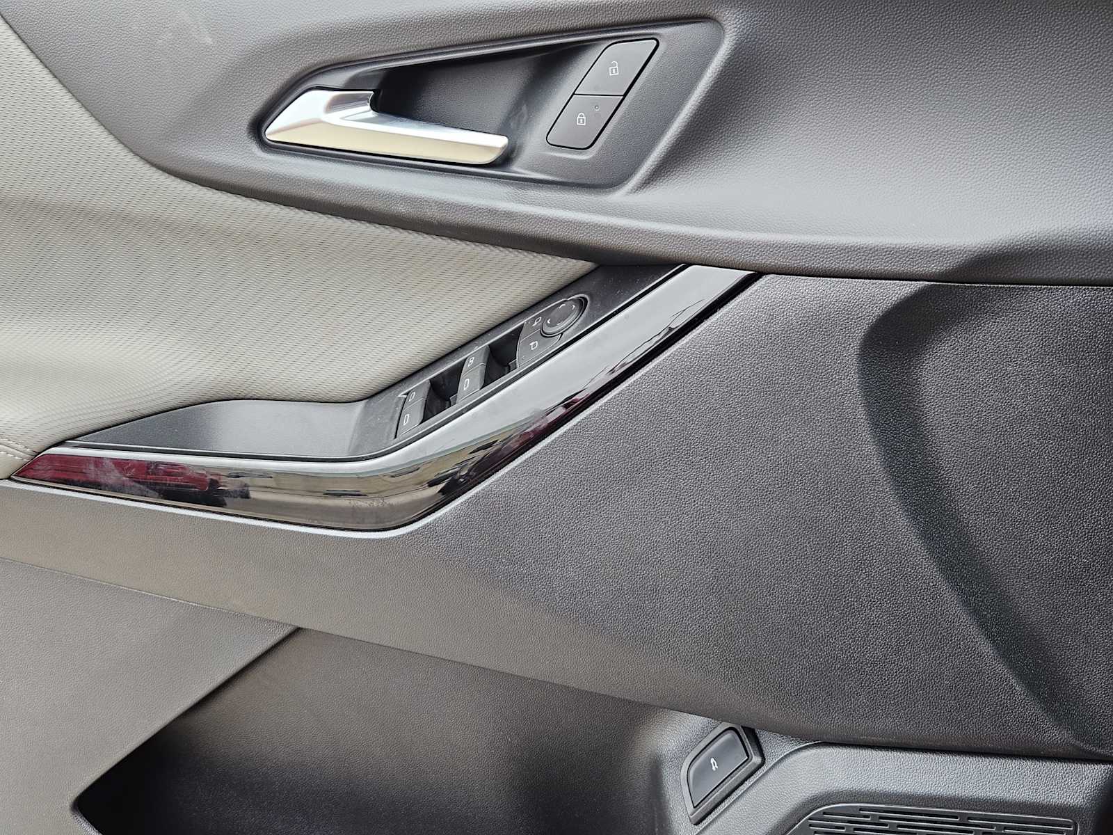 2026 Chevrolet Equinox LT photo 17