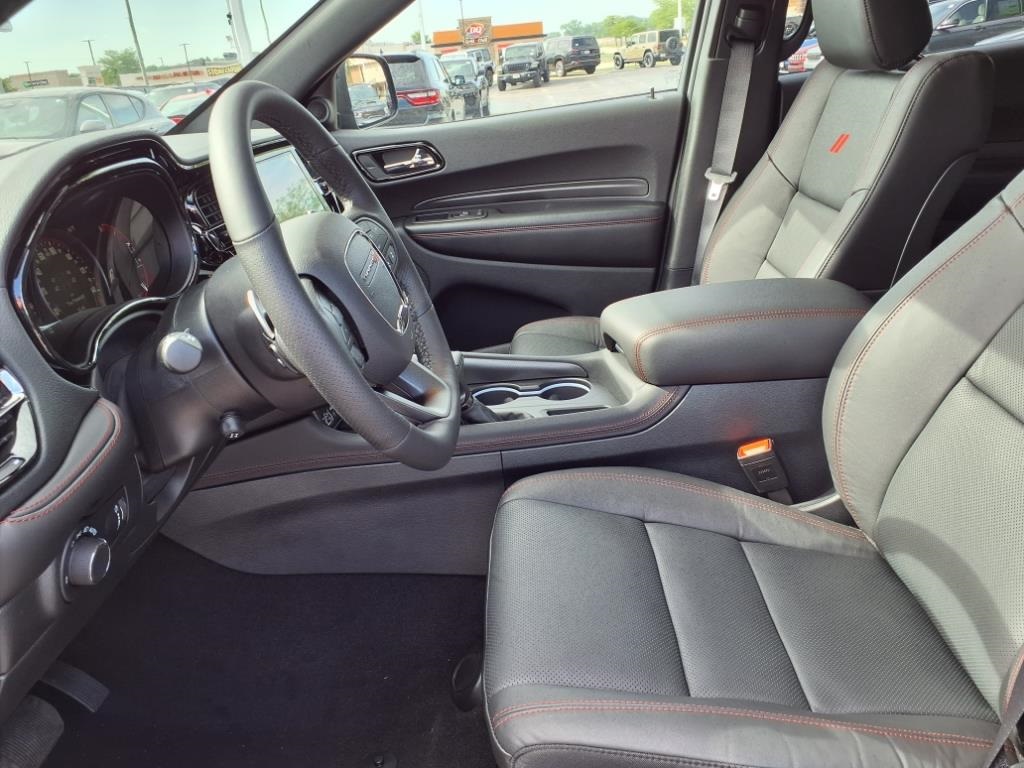 2025 Dodge Durango R/T Plus photo 8