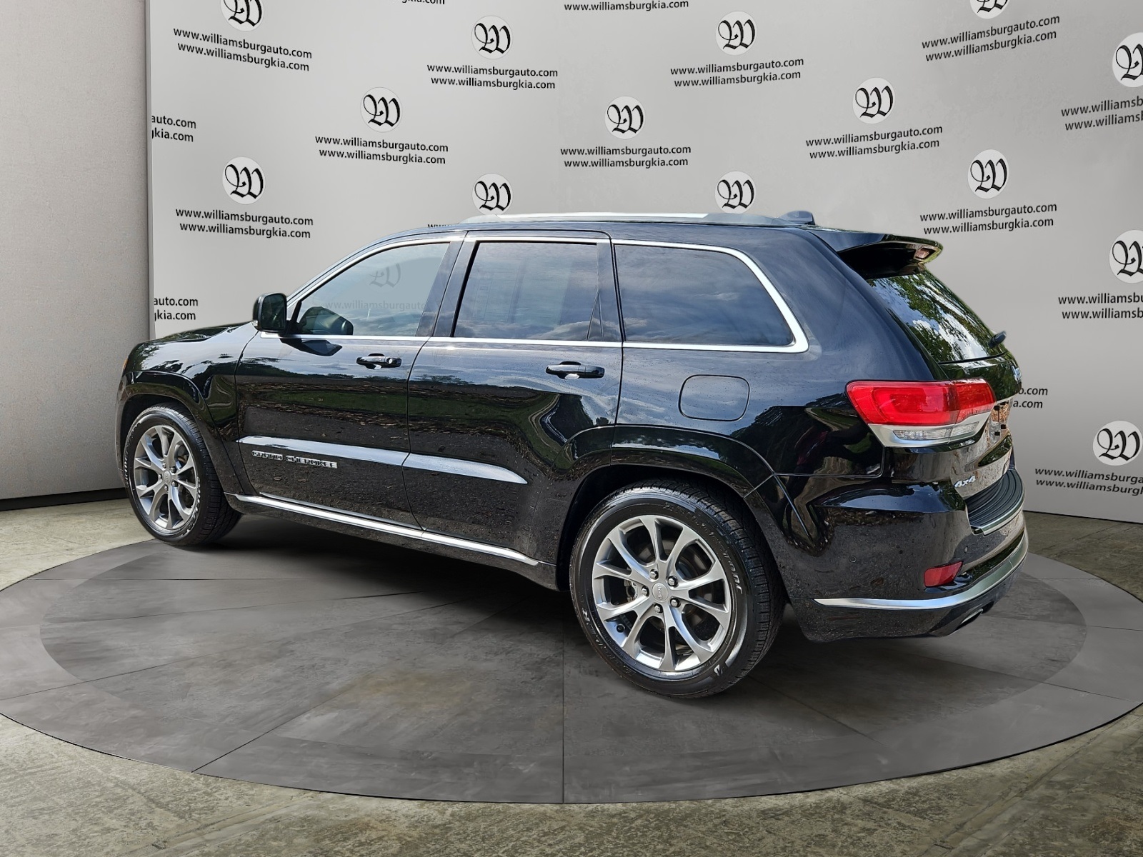 2020 Jeep Grand Cherokee Summit photo 3