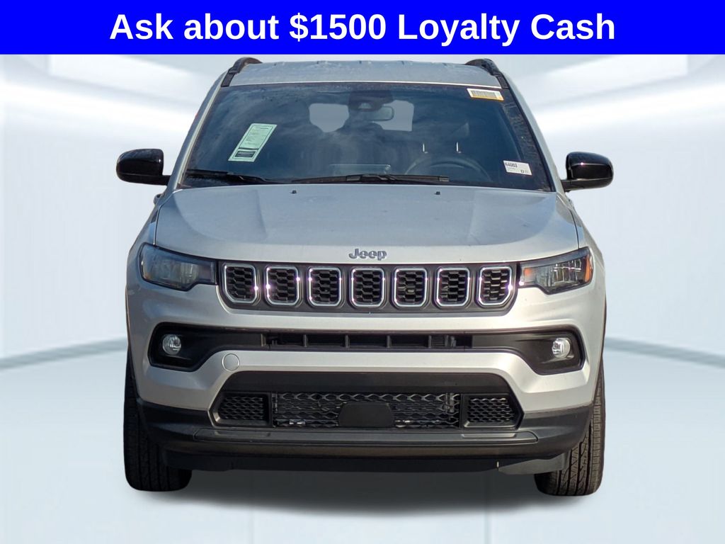 2026 Jeep Compass Latitude photo 4