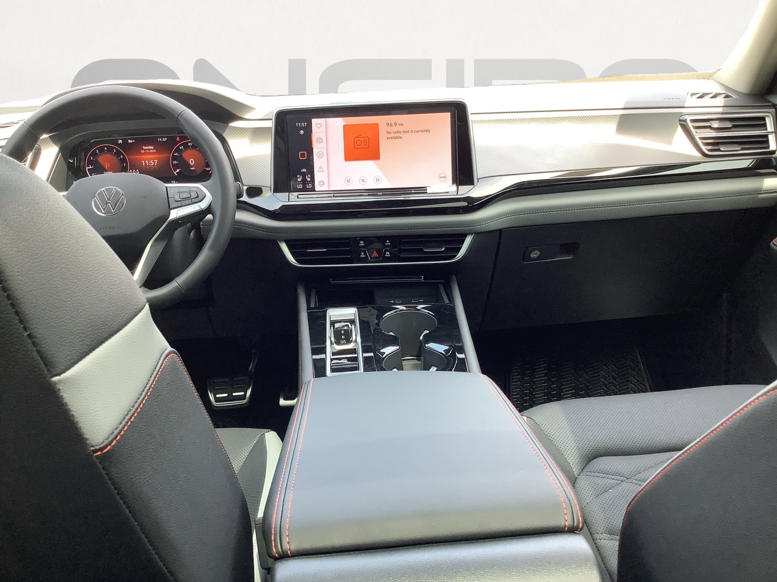 2025 Volkswagen Atlas Peak Edition SE photo 14