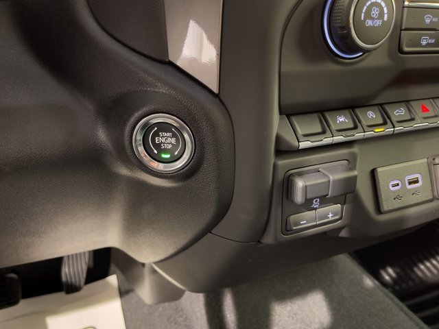 2026 Chevrolet Silverado 1500 Custom photo 17