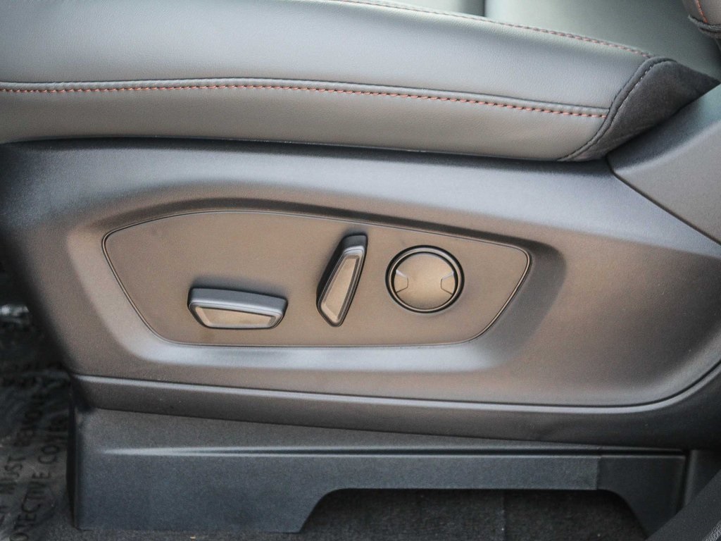 2025 Ford Explorer photo 22