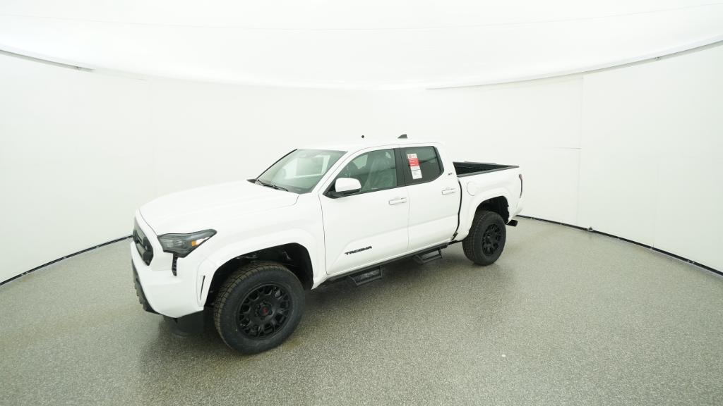 2025 Toyota Tacoma SR5's photo