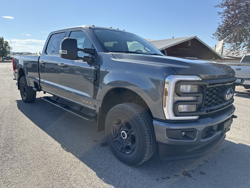 2026 Ford F-350 Super Duty XL's photo