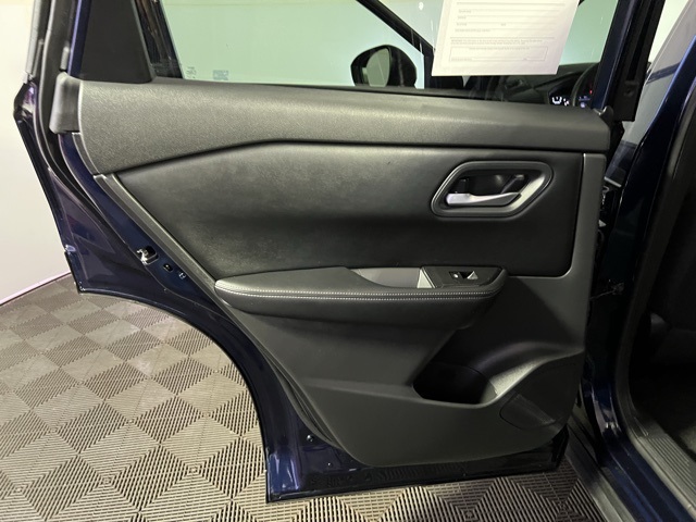 2025 Nissan Rogue SV photo 24