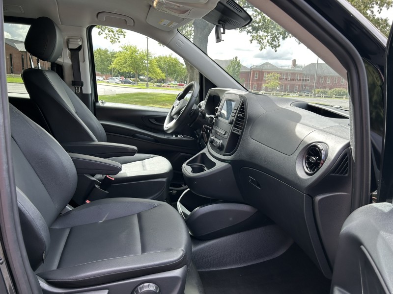 2023 Mercedes Benz Metris Passenger Van photo 24