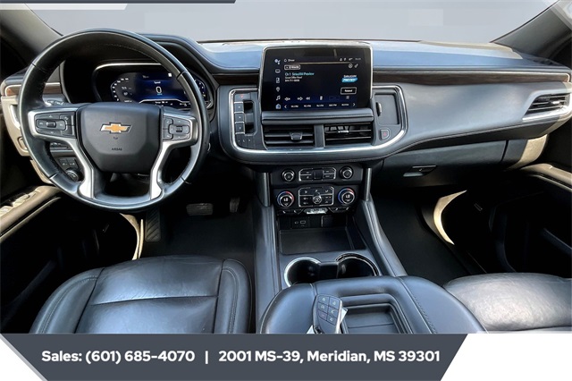 2023 Chevrolet Suburban LT photo 13