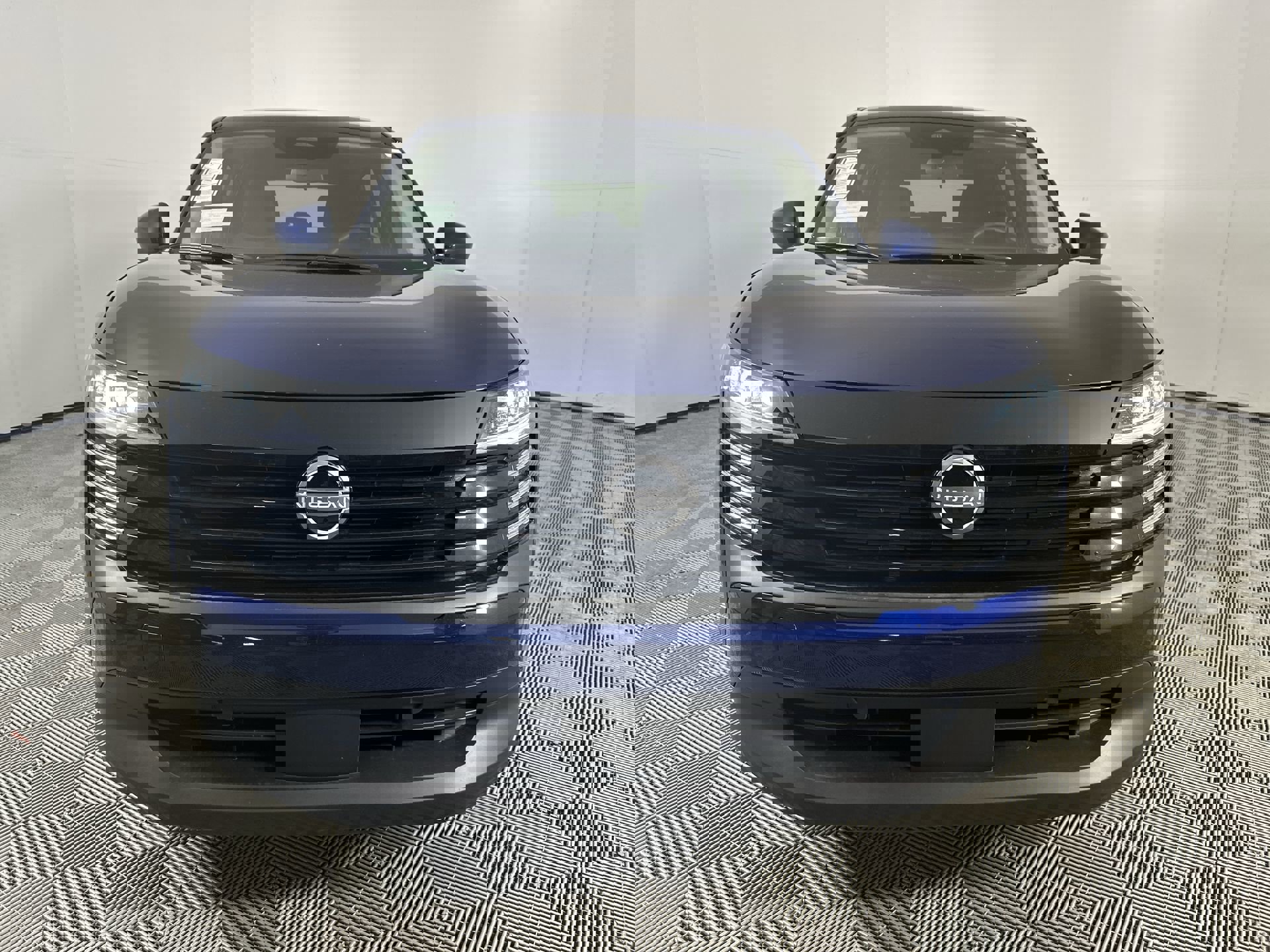 2025 Nissan Kicks SV photo 2