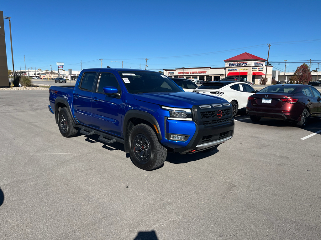 2025 Nissan Frontier PRO-4X photo 2