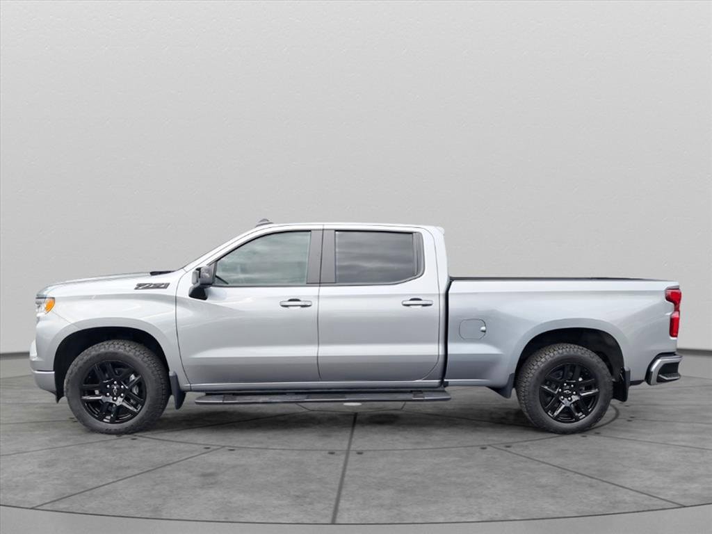 2024 Chevrolet Silverado 1500 RST photo 2