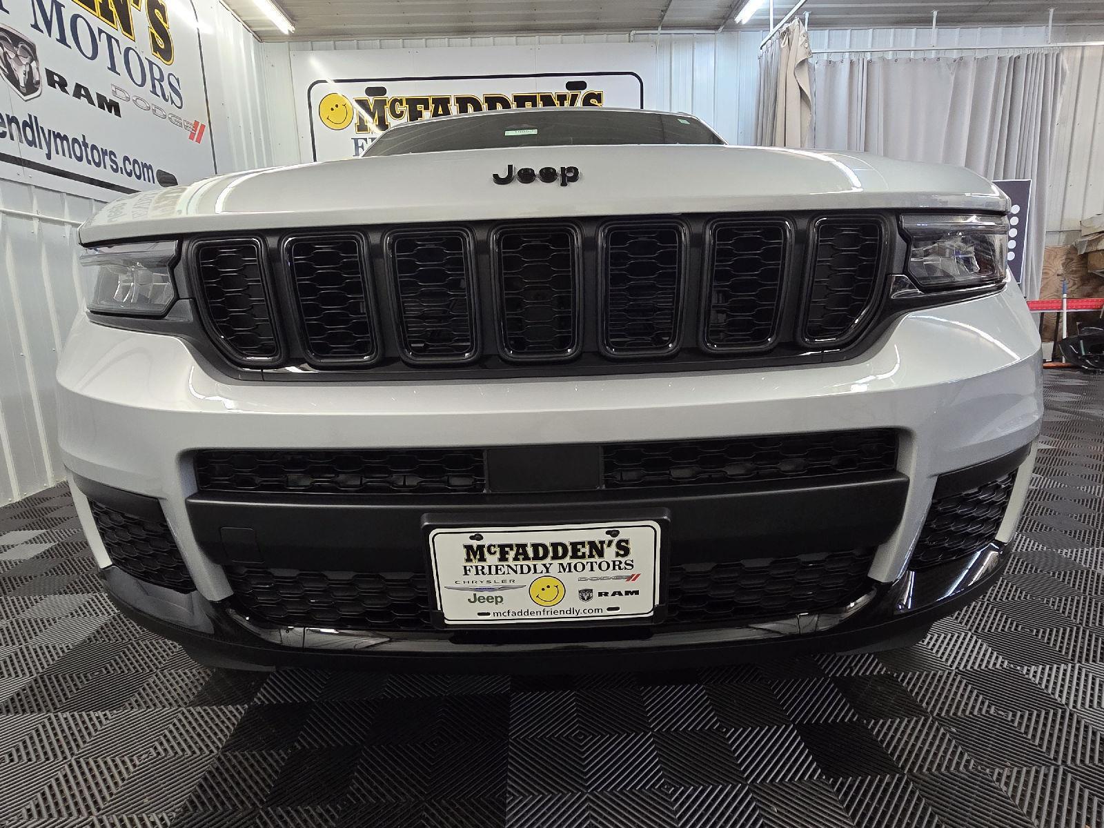 2025 Jeep Grand Cherokee Altitude X photo 4