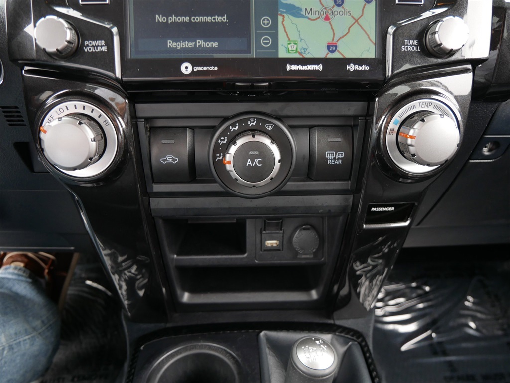 2024 Toyota 4Runner TRD Off-Road Premium photo 18