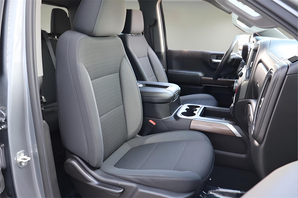 2020 Chevrolet Silverado 1500 RST photo 19