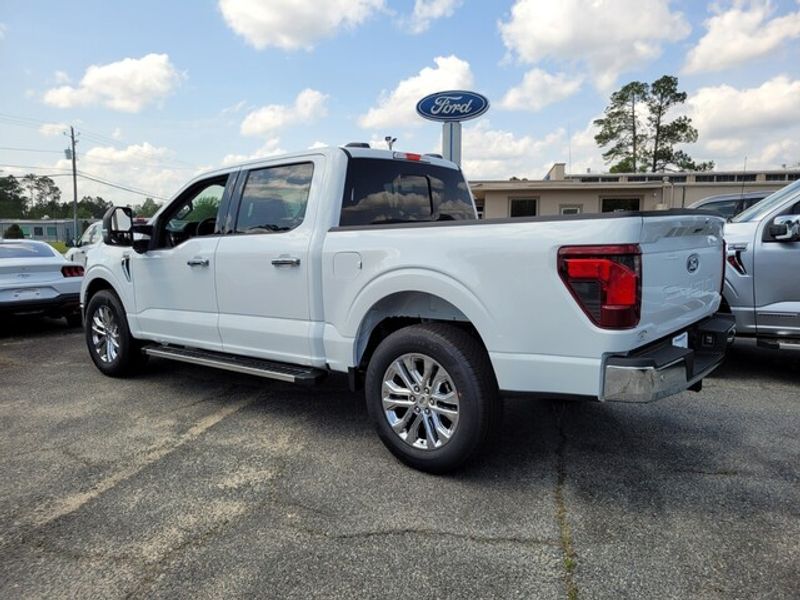 2025 Ford F-150 XLT photo 9