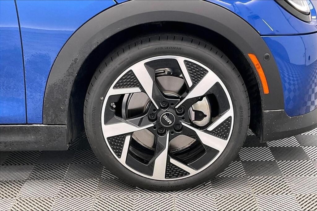 2025 Mini Cooper 2 Door Hardtop photo 4