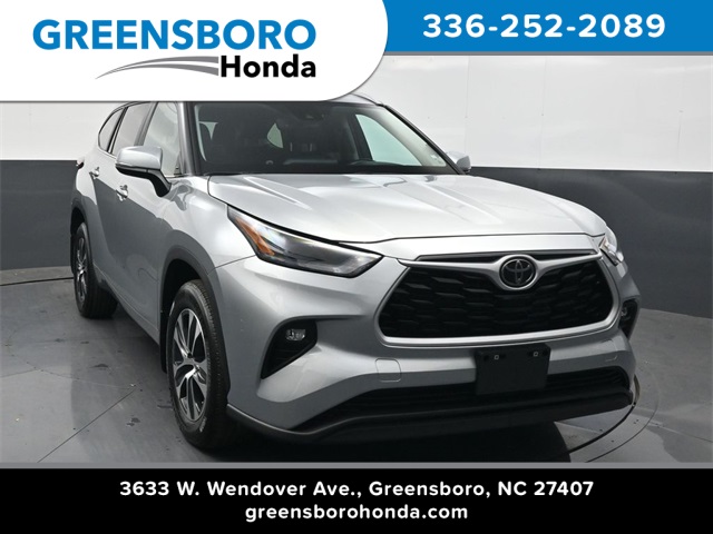 2023 Toyota Highlander XLE's photo