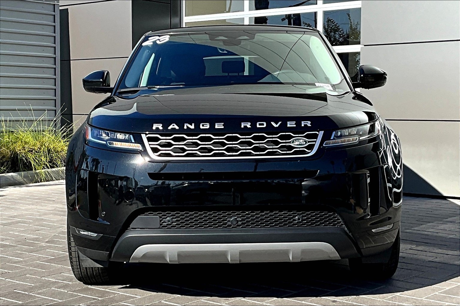 2023 Land Rover Range Rover Evoque S photo 2
