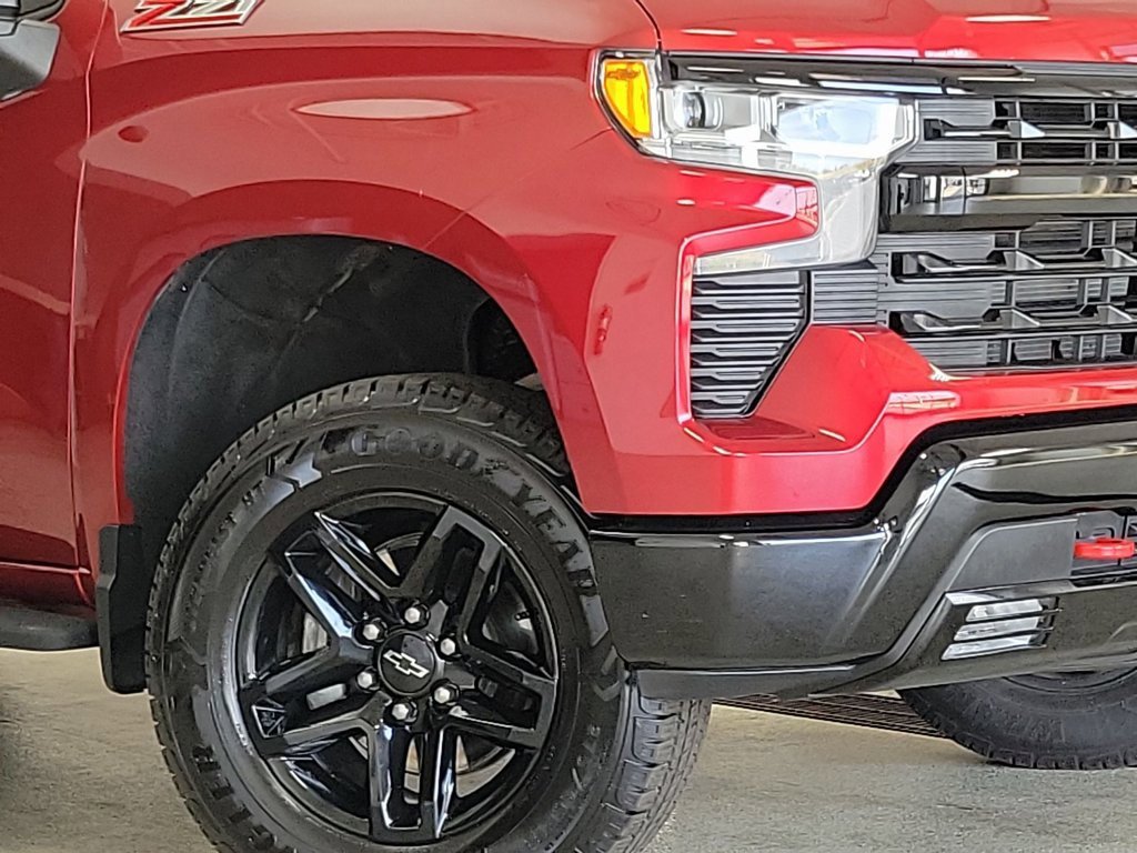 2024 Chevrolet Silverado 1500 LT Trail Boss photo 3