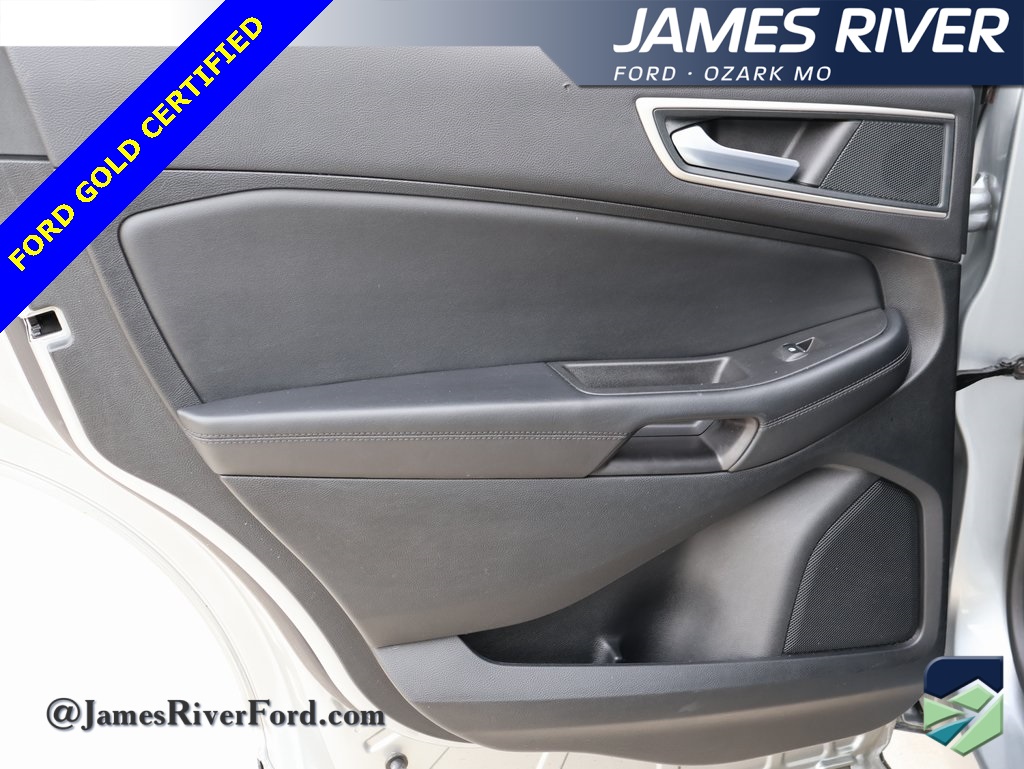 2024 Ford Edge SEL photo 16